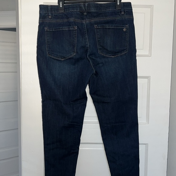 Democracy dark wash ankle skinny jeans. Size 14. Excellent condition. - Picture 5 of 7
